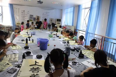 2019年封開縣暑假公益藝術(shù)培訓(xùn)班火熱進(jìn)行中——升學(xué)咨詢