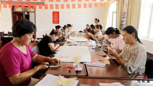 指尖技藝培訓(xùn) 助力阿勒泰手工藝品火起來、走出去的藝術(shù)教育新篇章